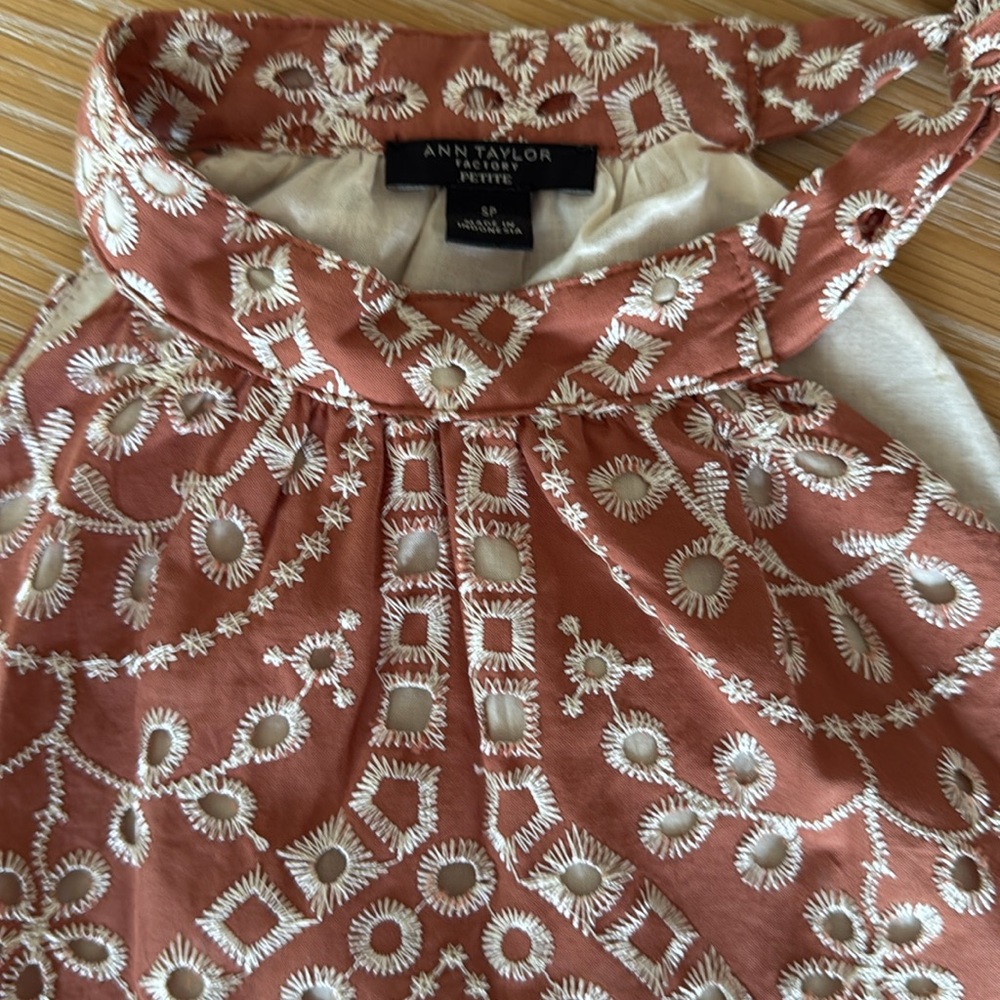 ANN TAYLOR SP Bohemian Embroidered Halter Top STUNNING!